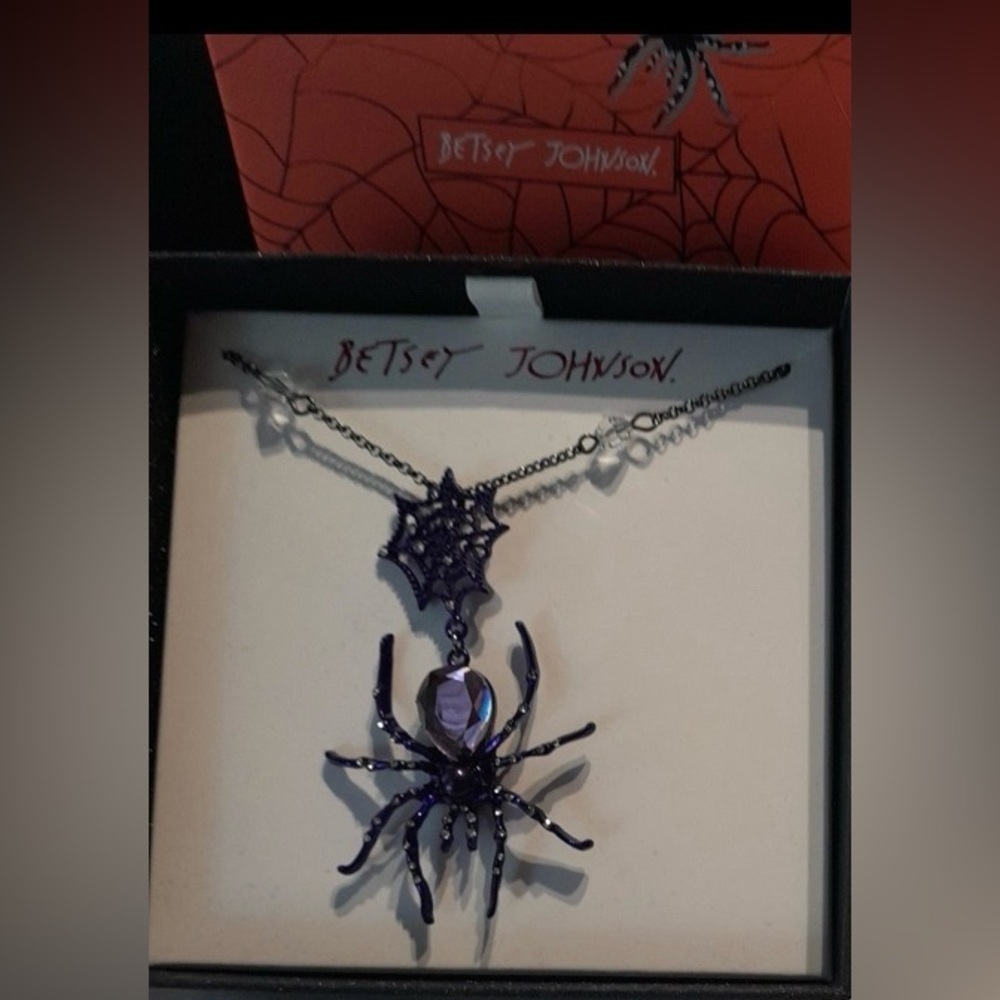 BETSEY JOHNSON Halloween RARE Purple Crystal Spider & Matching Web Necklace NWT